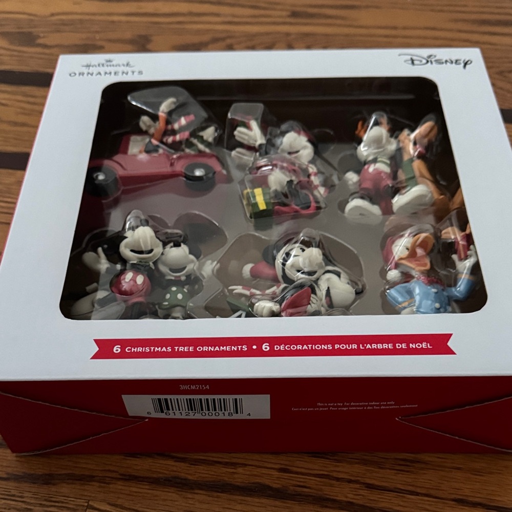 NEW! Never opened 6 Disney Christmas tree ornaments - Picture 2 of 3